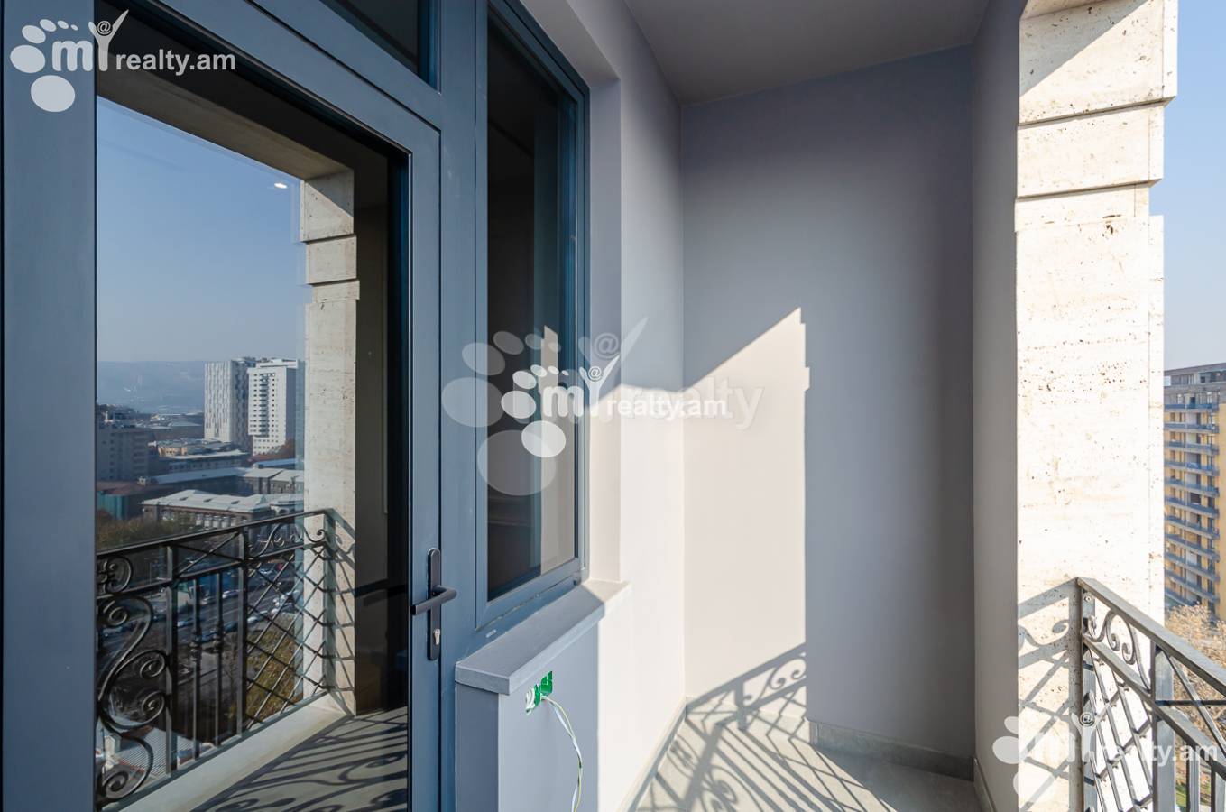 4 bedroom apartment for sale Buzand St, Center Yerevan, 153942
