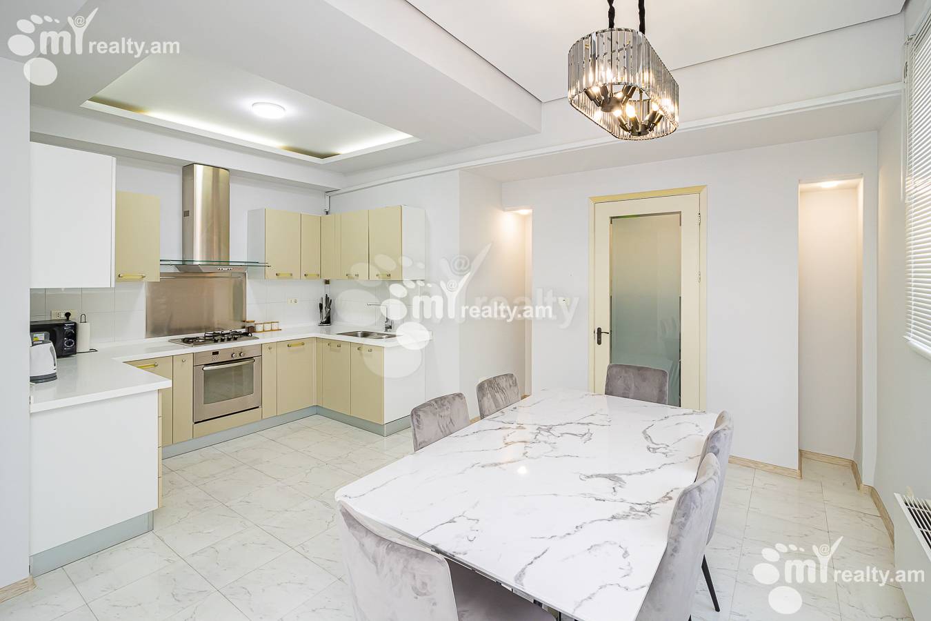 3 bedroom apartment for sale Sarmen St, Center Yerevan, 140668