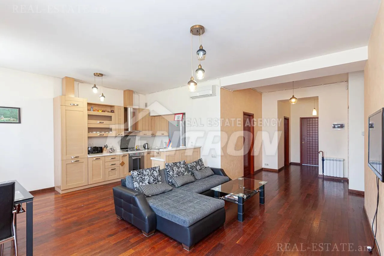 3 bedroom apartment for rent Tamanyan St, Center Yerevan, 158975