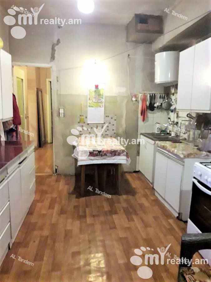 3 սենյականոց բնակարան  Խորենացու փող, Կենտրոն Երևան, 123218