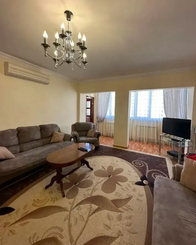 3 bedroom apartment for sale Abovyan St, Center Yerevan, 161096