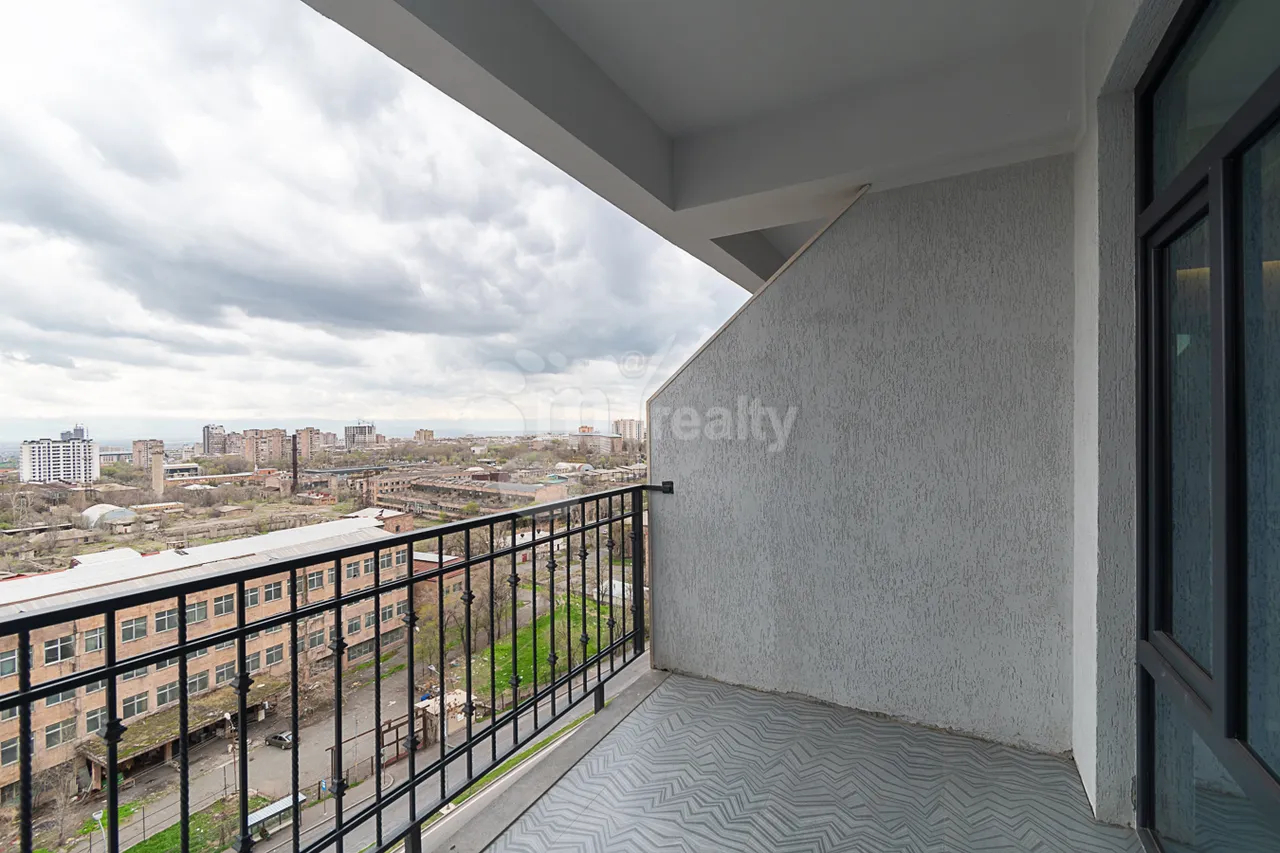 3 սենյականոց բնակարան  Միկոյան փող, Դավթաշեն Երևան, 160145