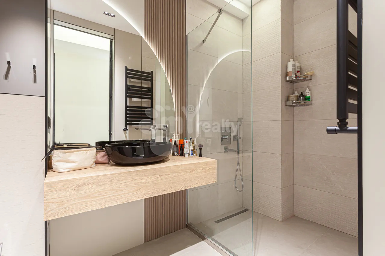 3 bedroom apartment for sale Mashtots Ave, Center Yerevan, 160249