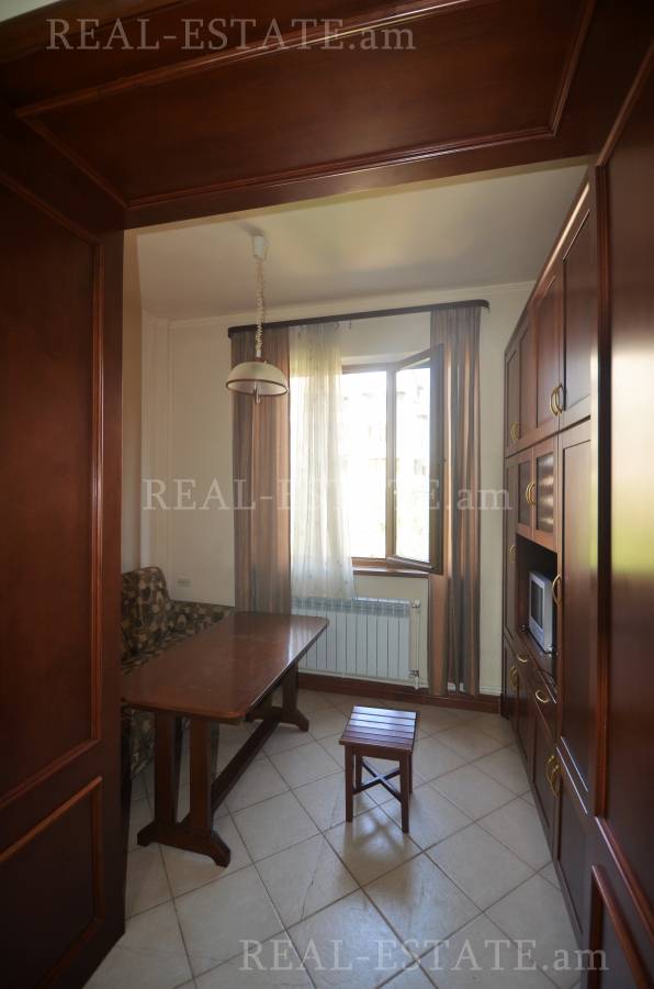 2 սենյականոց բնակարան վարձով Աբովյան փող, Կենտրոն Երևան, 113074