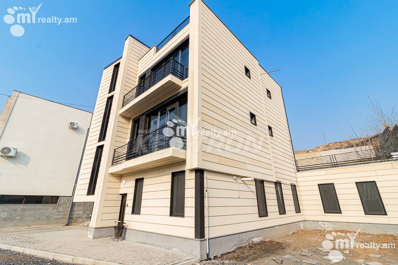 Կոմերցիոն տարածք  Դավթաշենի 6-րդ փող, Դավթաշեն Երևան, 153980