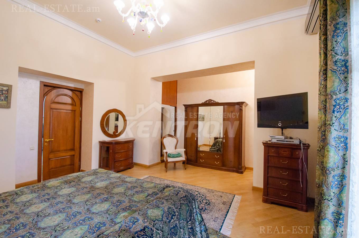 4 bedroom apartment for sale rue d'Abovyan, Center Yerevan, 137151