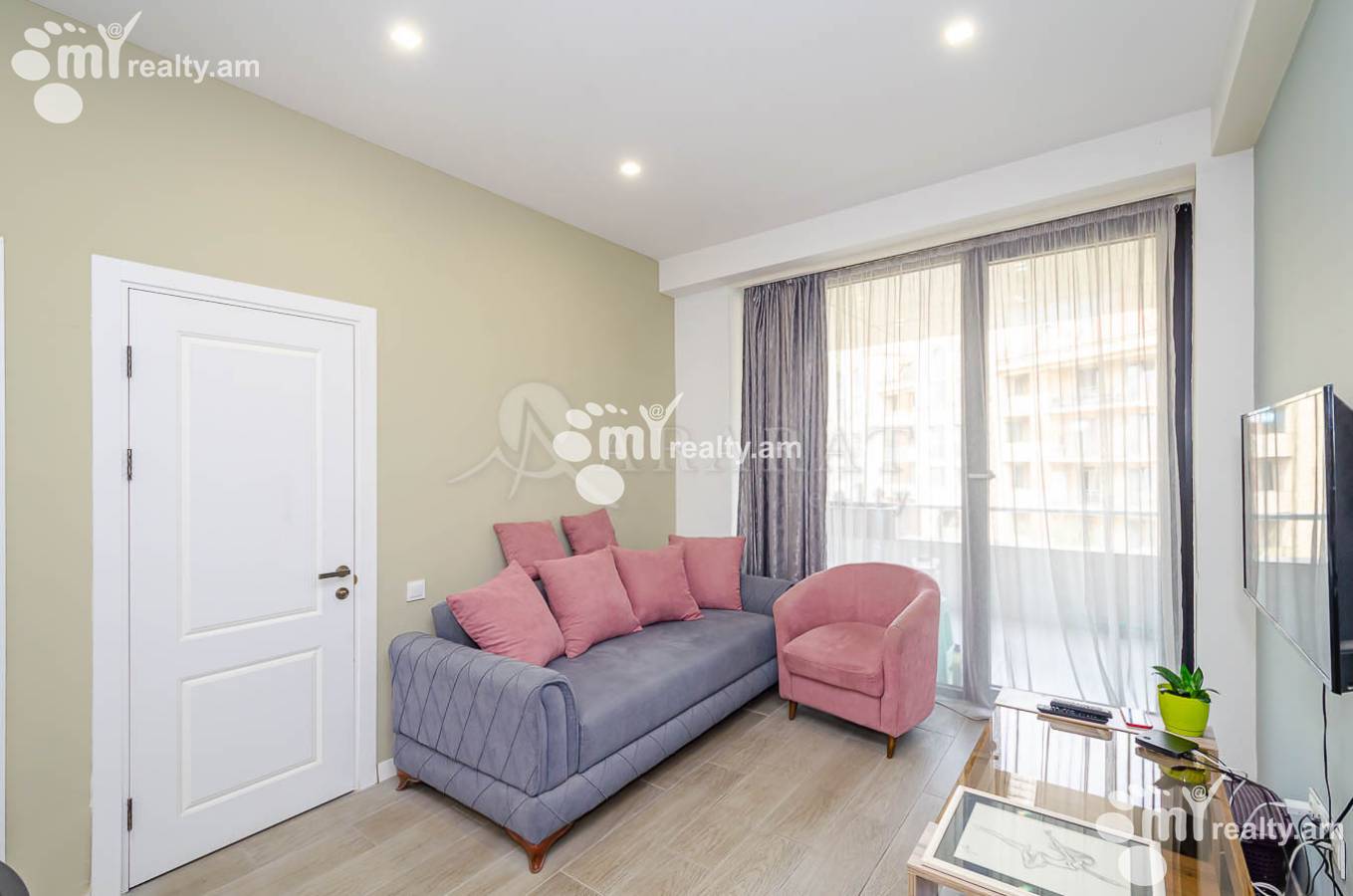 3 սենյականոց բնակարան  Անտառային, Գ.Էմինի փող., Կենտրոն Երևան, 142376