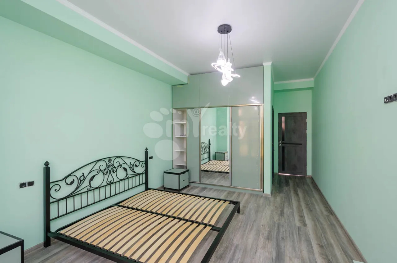 3 bedroom apartment for rent Argishti St, Center Yerevan, 157835