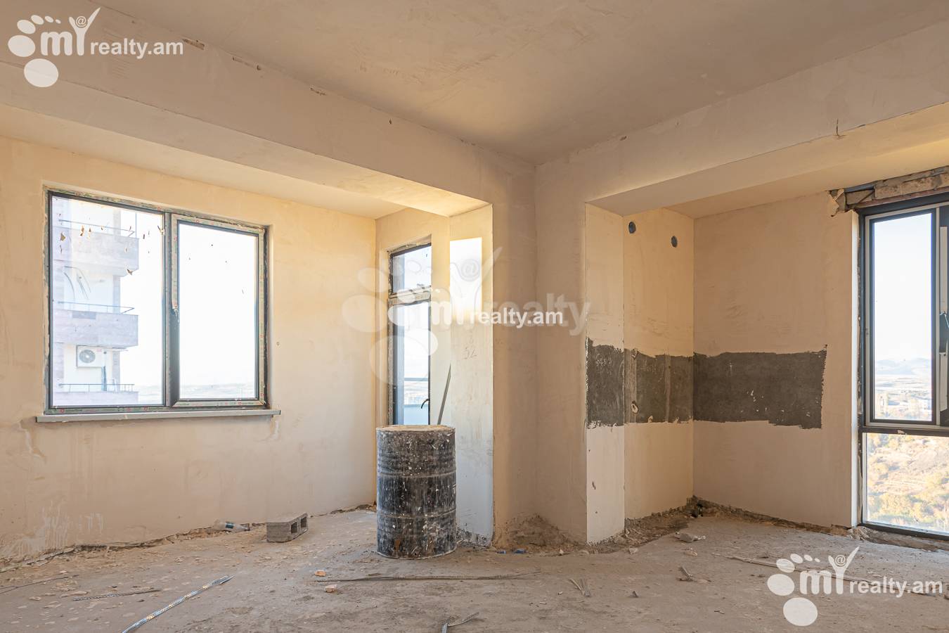 Купить 4 комнатную квартиру Адонц ул, Арабкир Ереван, 157153