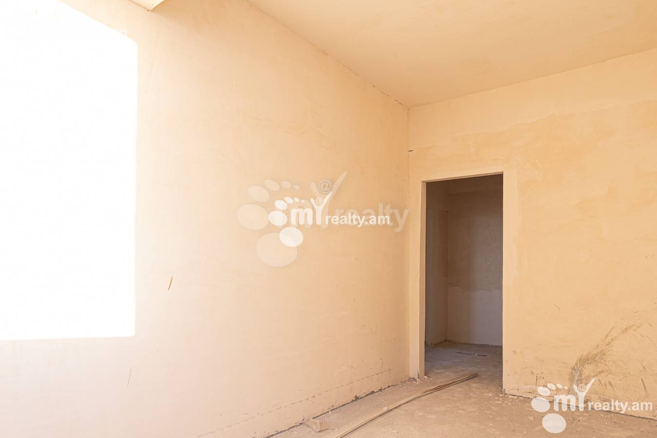 Купить 4 комнатную квартиру Адонц ул, Арабкир Ереван, 157153