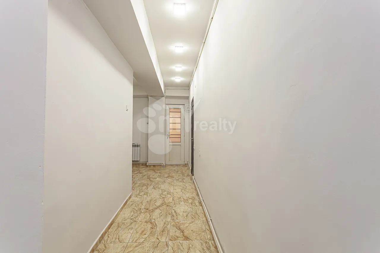 Commercial property for rent A.Petrosyan St, Center Yerevan, 161944
