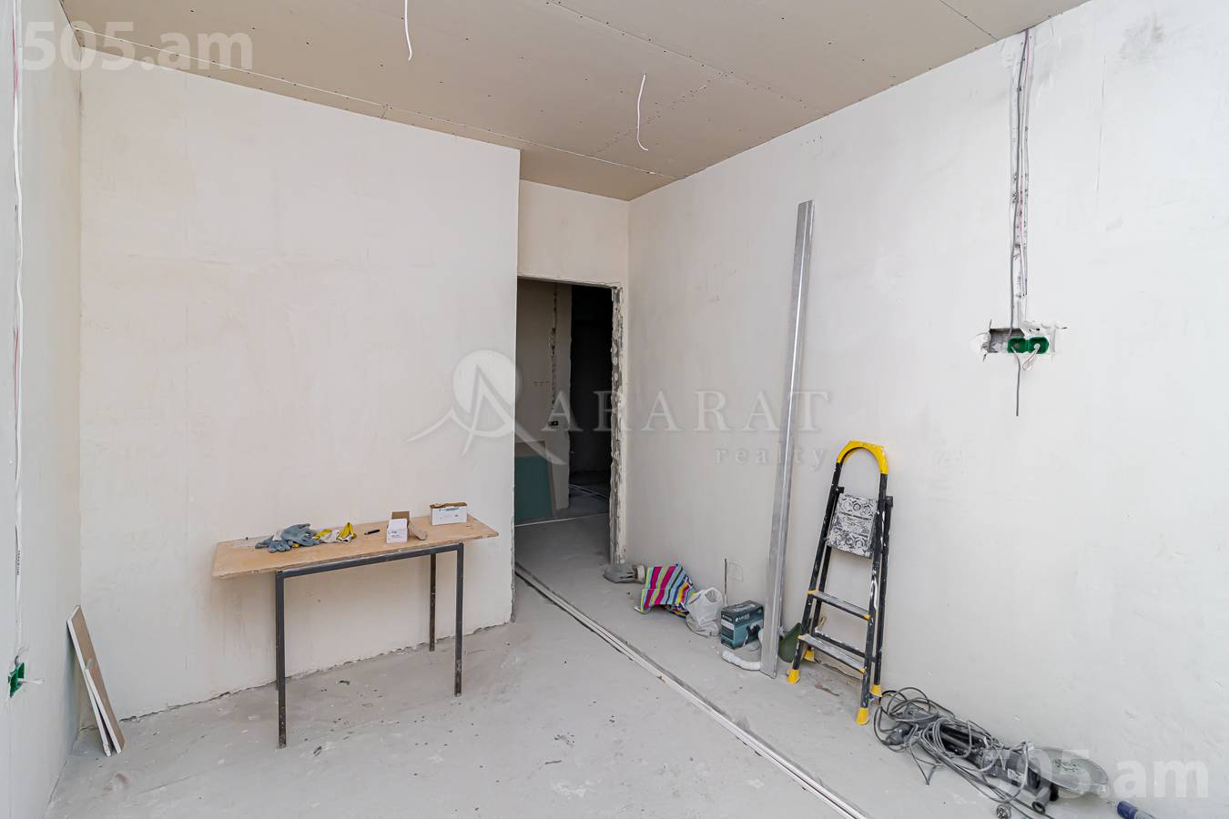 3 bedroom apartment for sale خیابان آرشاکونیاک, مرکز شهر ایروان, 153910