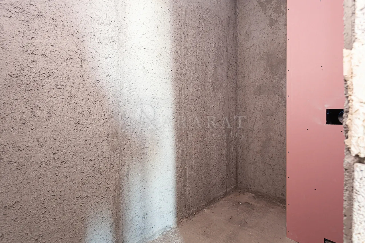3 bedroom apartment for sale خیابان گِریبودوف, عربگیر ایروان, 161927
