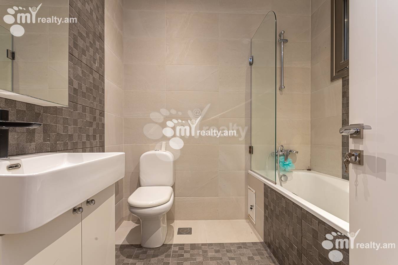 4 bedroom apartment for rent G. Hovsepyan St, Norque Marache Yerevan, 157126