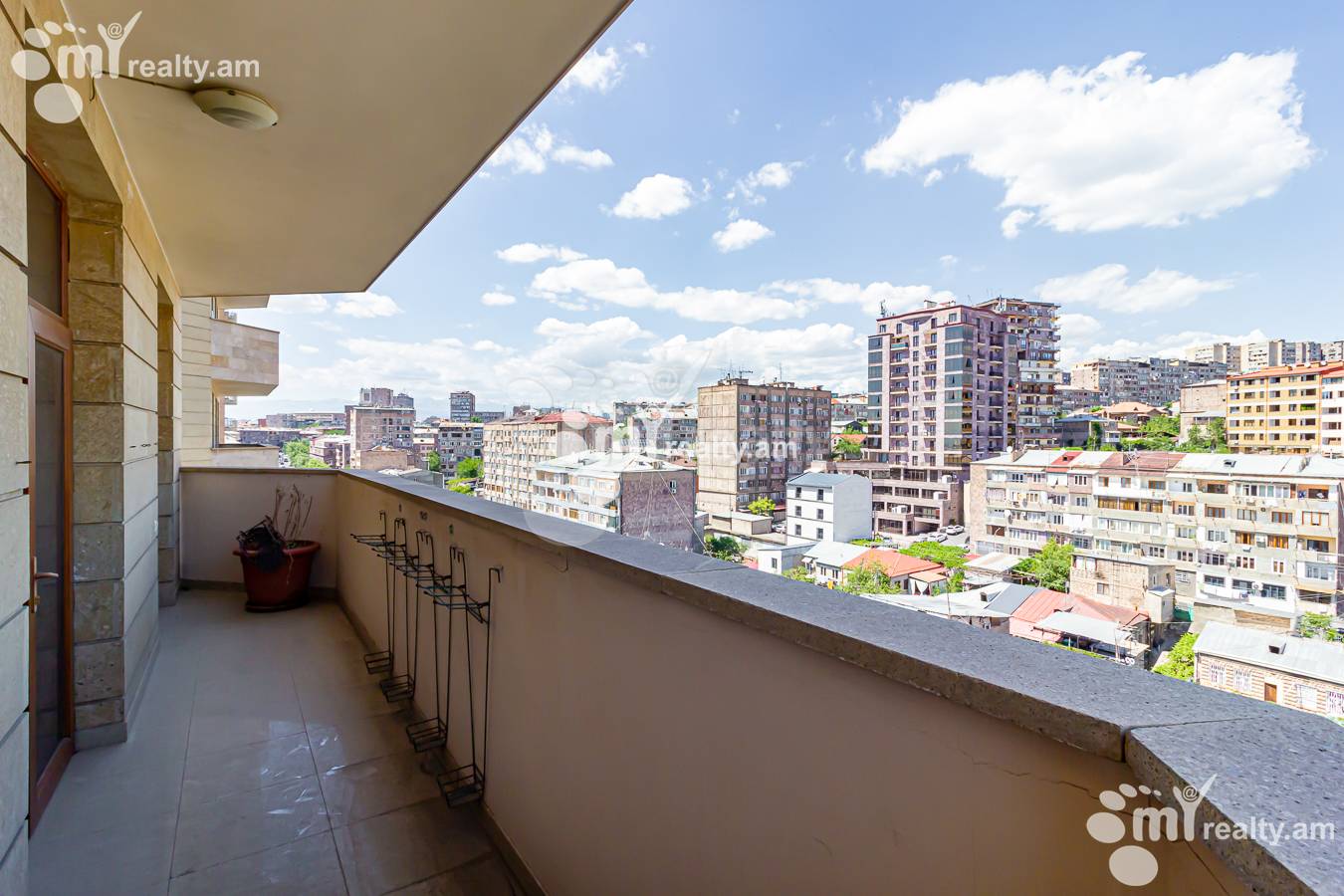 Купить 5 комнатную квартиру Баграмян пр(Кентрон), Центр Ереван, 151292