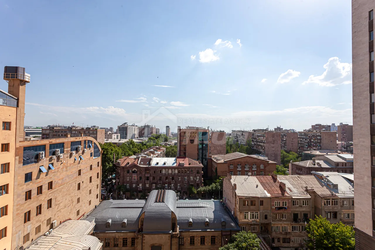 3 սենյականոց բնակարան  Ամիրյան փող, Կենտրոն Երևան, 158287