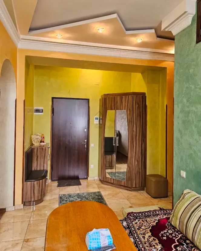 3 bedroom apartment for rent خیابان شیروانزاد, عربگیر ایروان, 159594