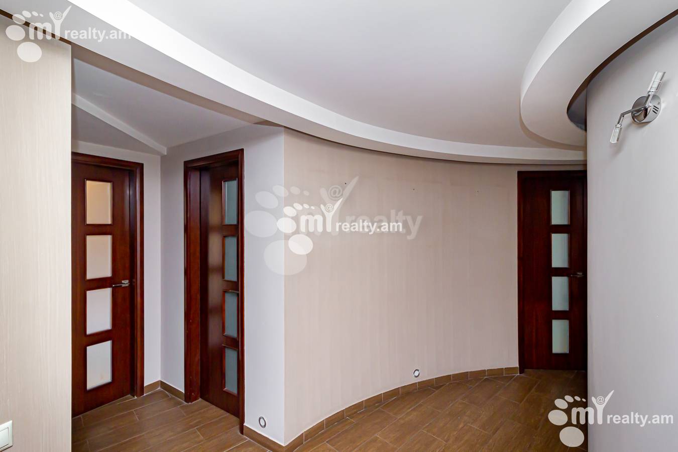 6 սենյականոց բնակարան  Ծարավ Աղբյուրի փող., Ավան Երևան, 152028