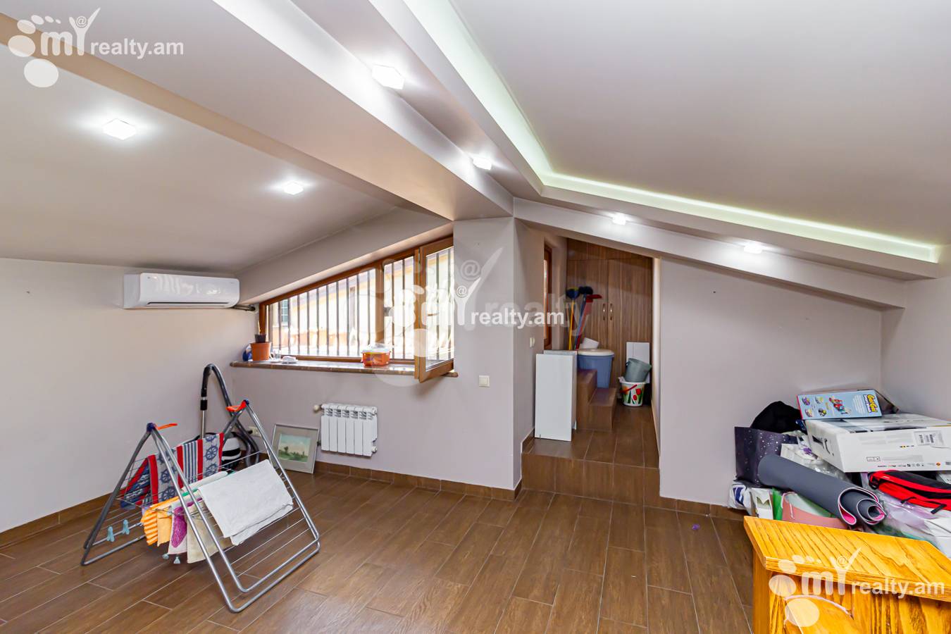 6 սենյականոց բնակարան  Ծարավ Աղբյուրի փող., Ավան Երևան, 152028