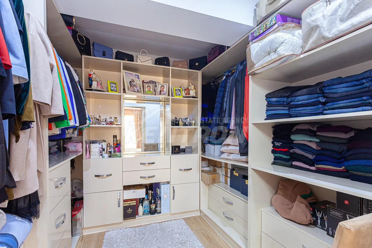 4 bedroom apartment for sale Nalbandyan St, Center Yerevan, 158809