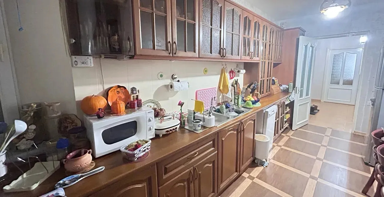3 bedroom apartment for sale خیابان برادران اوربِلی, عربگیر ایروان, 159125