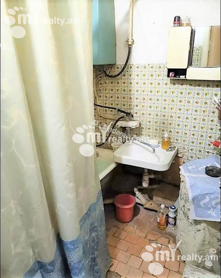 3 bedroom apartment for sale Vardanants St, Center Yerevan, 132417