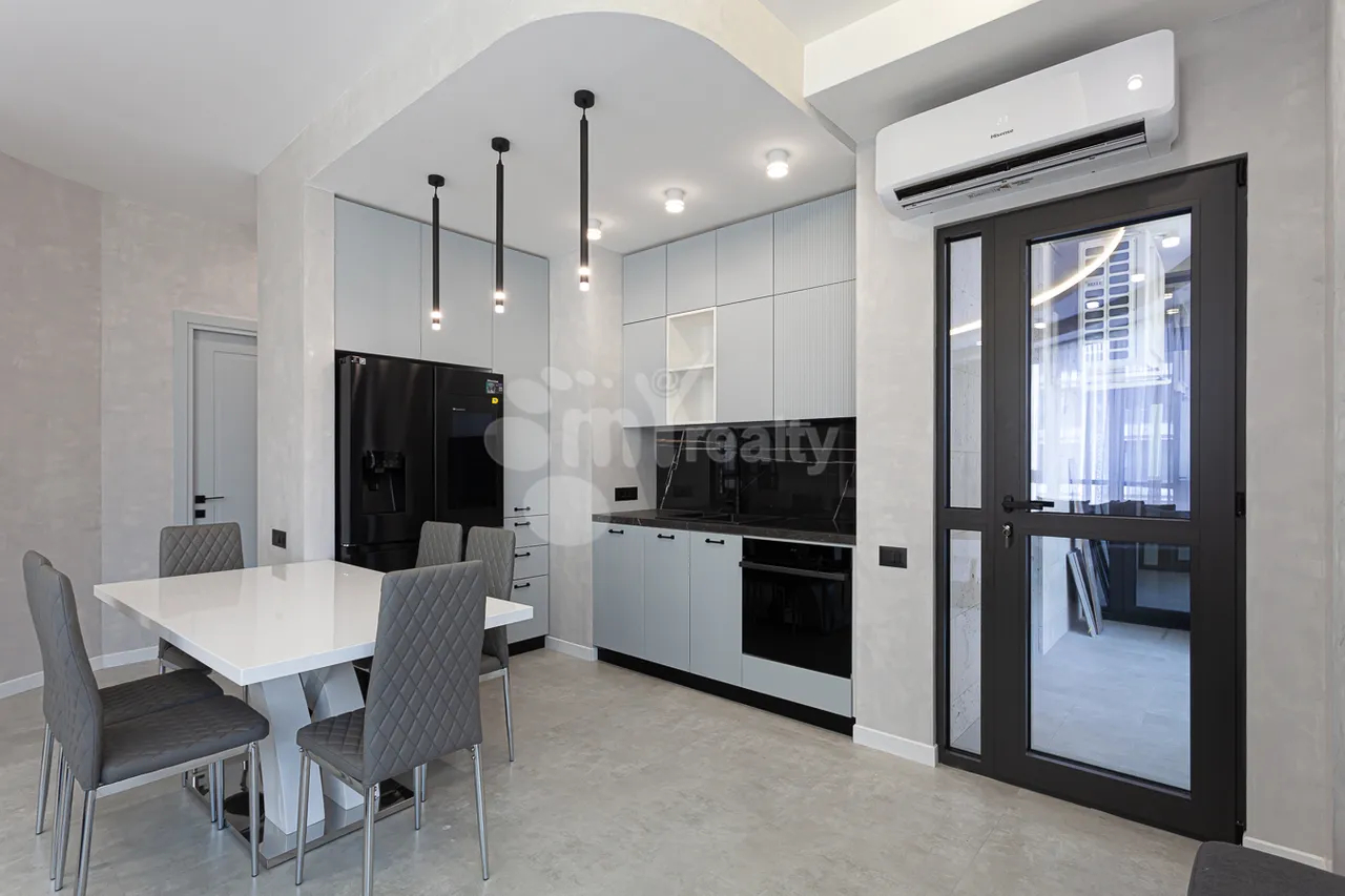 3 bedroom apartment for rent Arshakunyats Ave, Center Yerevan, 161054