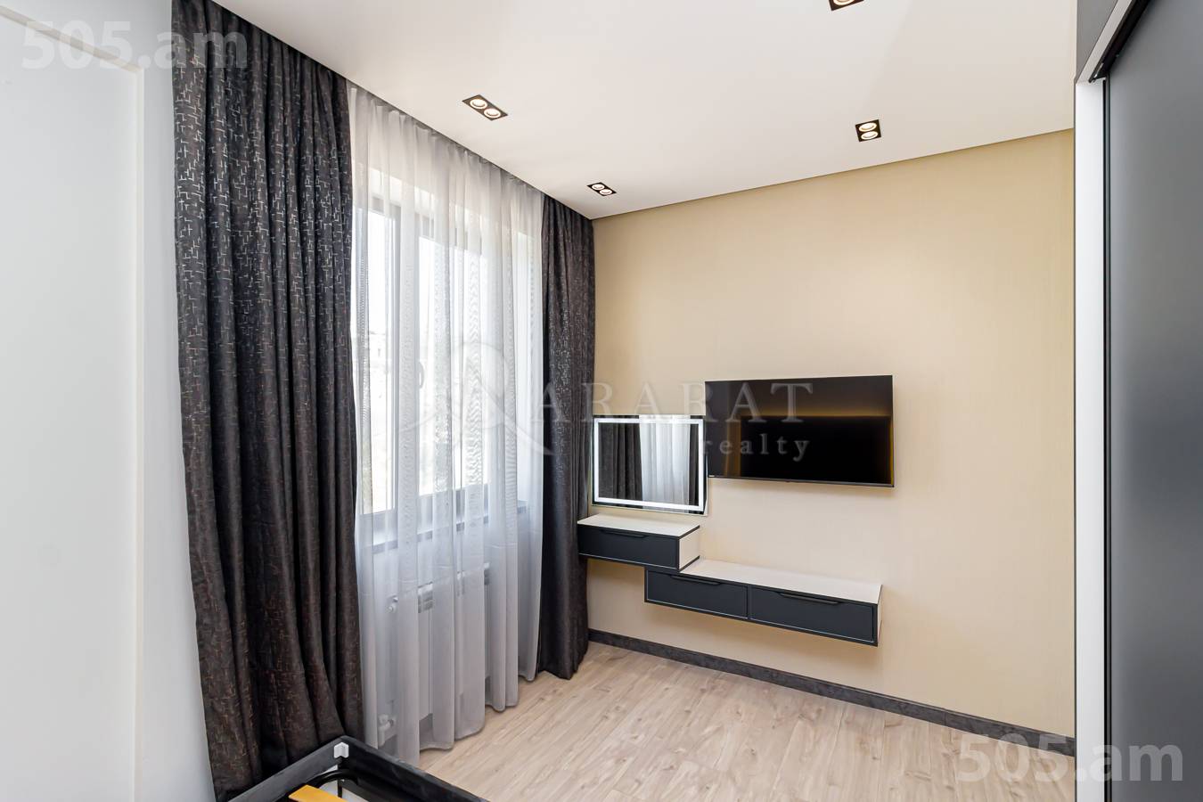 Купить 1 комнатную квартиру Ахабабян ул, Давташен Ереван, 153047