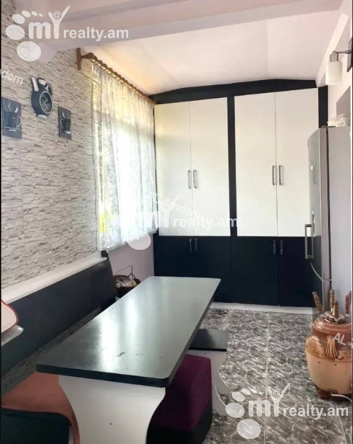 3 bedroom apartment for sale Tigran Mets Ave, Center Yerevan, 148329