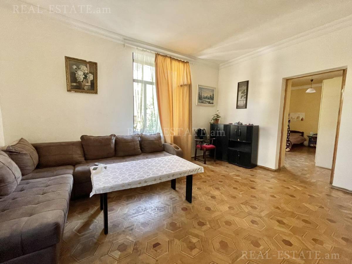 3 bedroom apartment for sale خیابان ماشتوتس, مرکز شهر ایروان, 121152