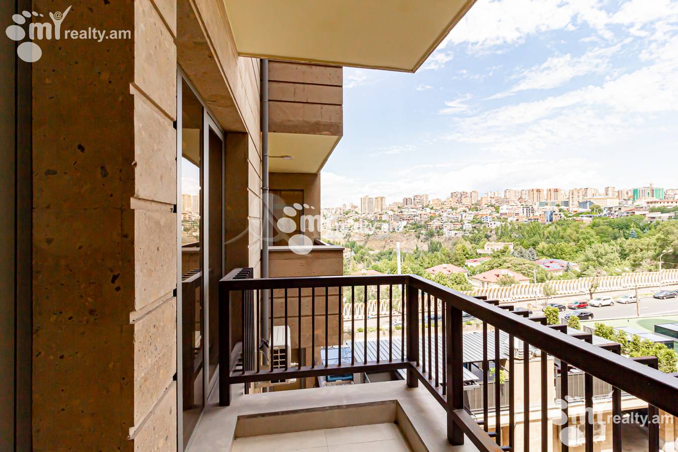 2 սենյականոց բնակարան  Պարոնյան փող, Կենտրոն Երևան, 152366