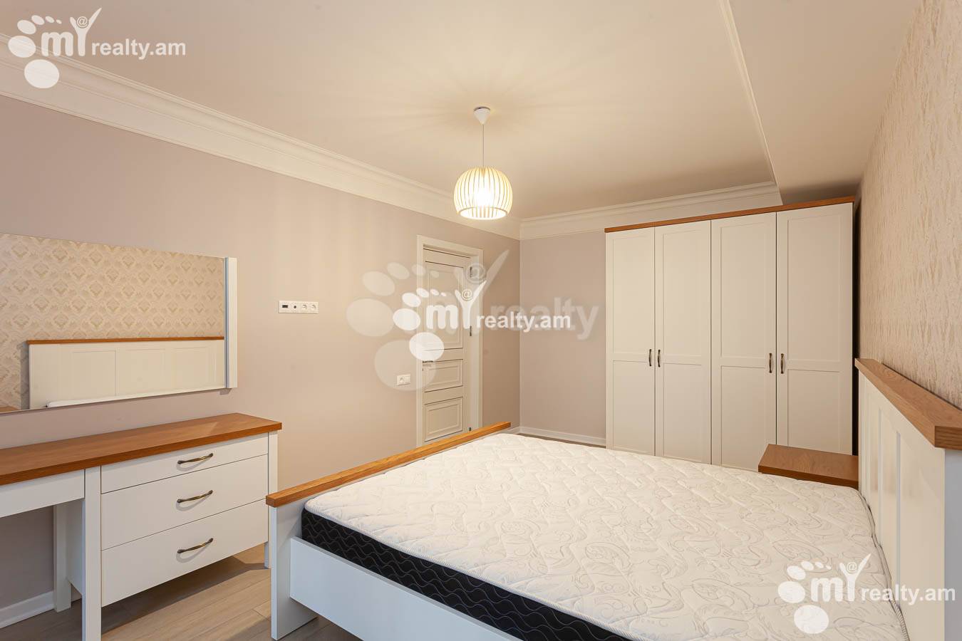 3 bedroom apartment for sale خیابان هین اِرِوانتسی, مرکز شهر ایروان, 152937