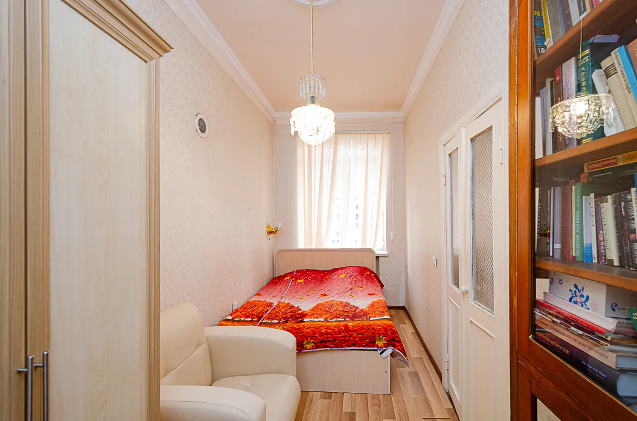 2 bedroom apartment for rent Saryan St, Center Yerevan, 161914