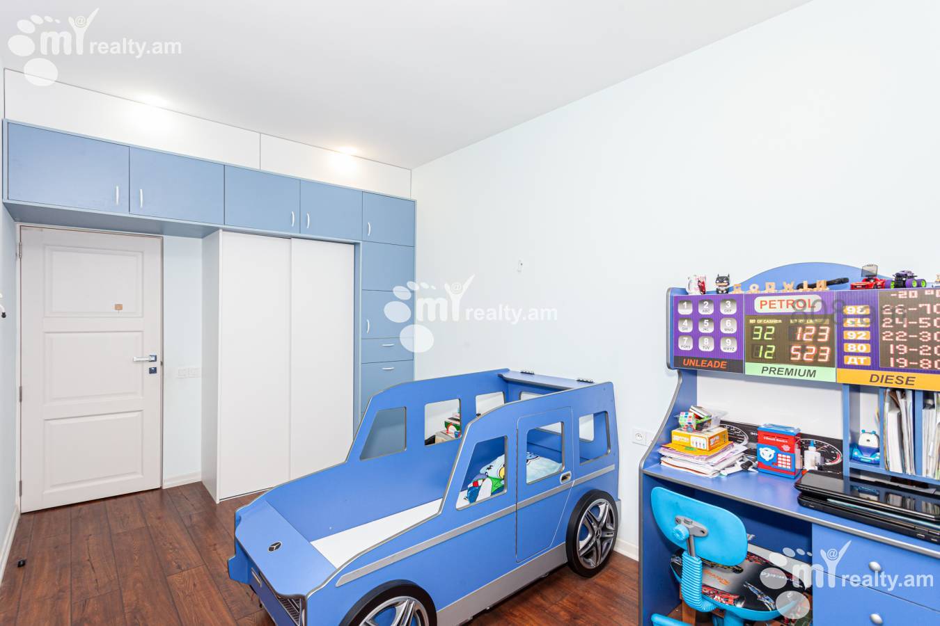 Купить дом Паруйр Севак район, Аван Ереван, 137029