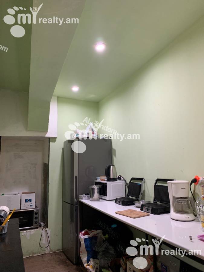 Commercial for sale خیابان موسکوویان, مرکز شهر ایروان, 136030