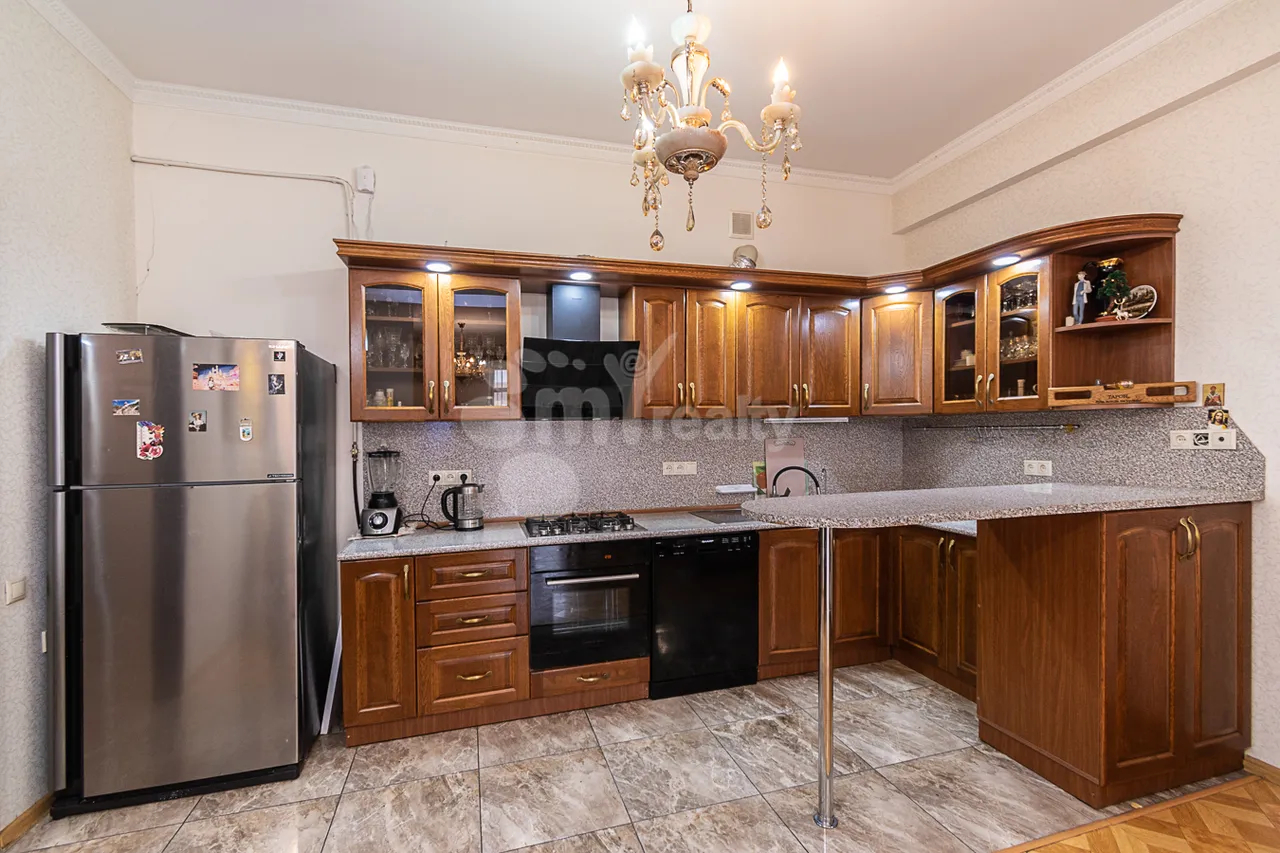 3 bedroom apartment for sale Hr.Kochar St, Arabkir Yerevan, 160025