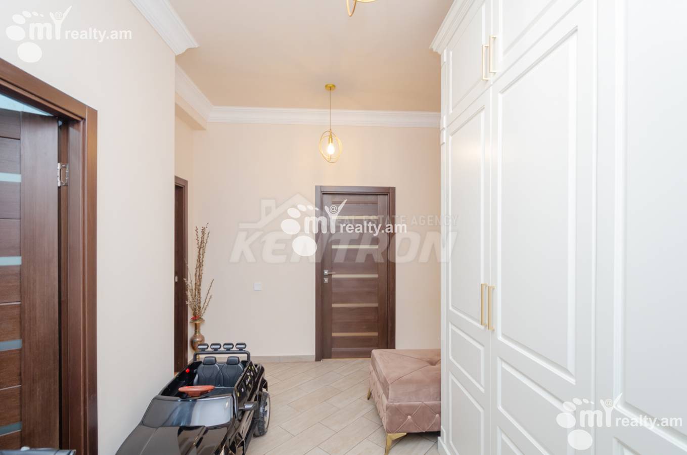 3 bedroom apartment for sale خیابان سِواک, کاناکِر – زیتون ایروان, 136094