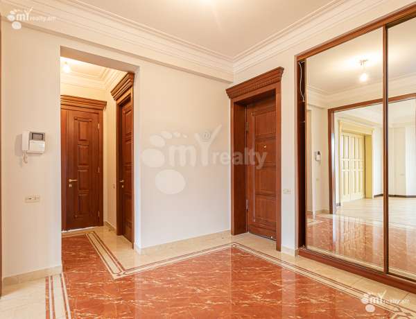 3-senyakanoc-bnakaran-vacharq-Yerevan-Center