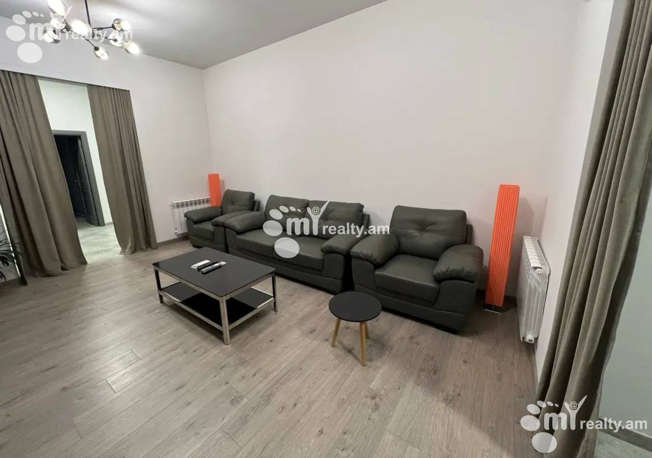 4 bedroom apartment for rent خیابان ماشتوتس, مرکز شهر ایروان, 156286