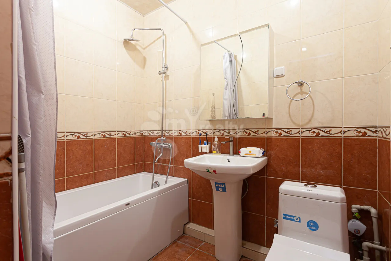 2 bedroom apartment for sale خیابان آرگیشتی, مرکز شهر ایروان, 161835