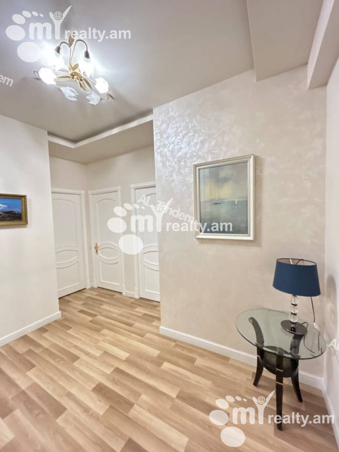 4 սենյականոց բնակարան  Պուշկինի փող, Կենտրոն Երևան, 156063