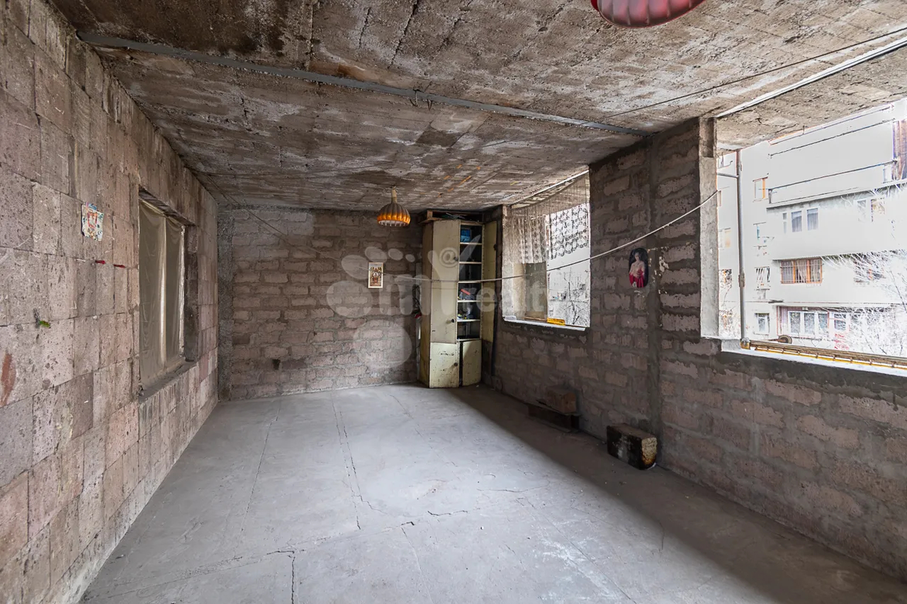 Купить 4 комнатную квартиру Азатутян пр, Арабкир Ереван, 160071