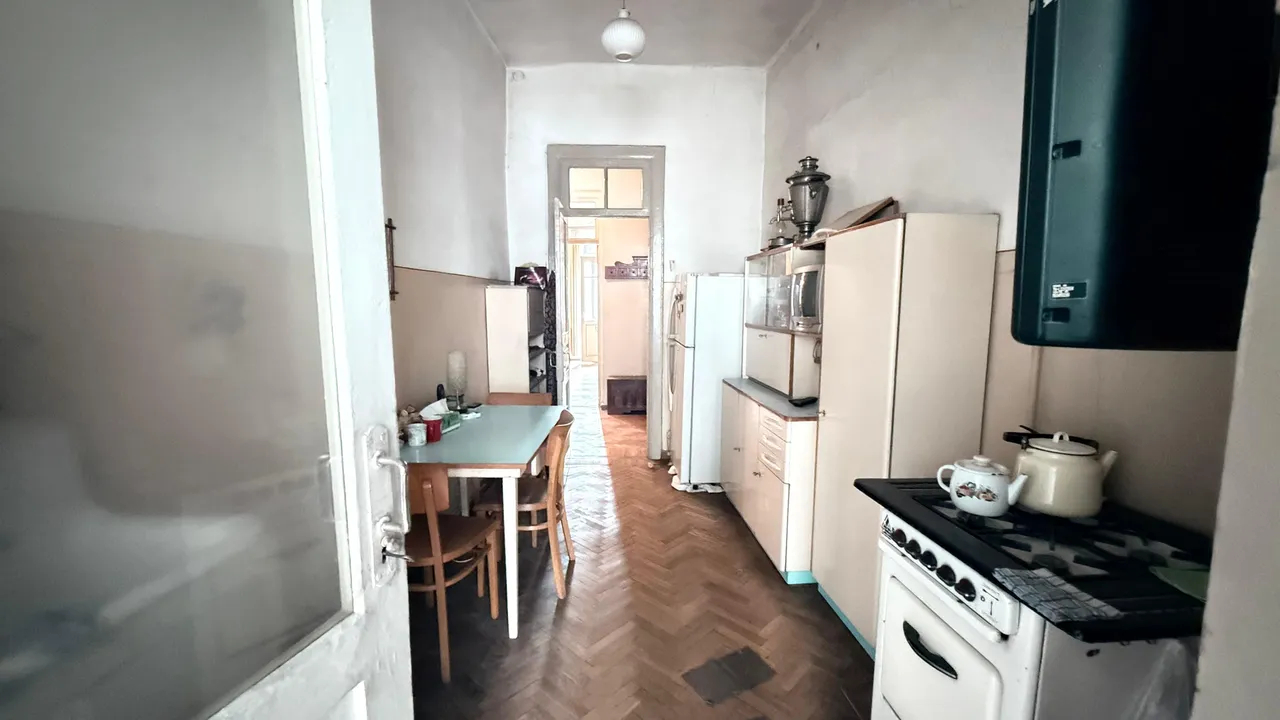 3 bedroom apartment for sale Abovyan St, Center Yerevan, 158997