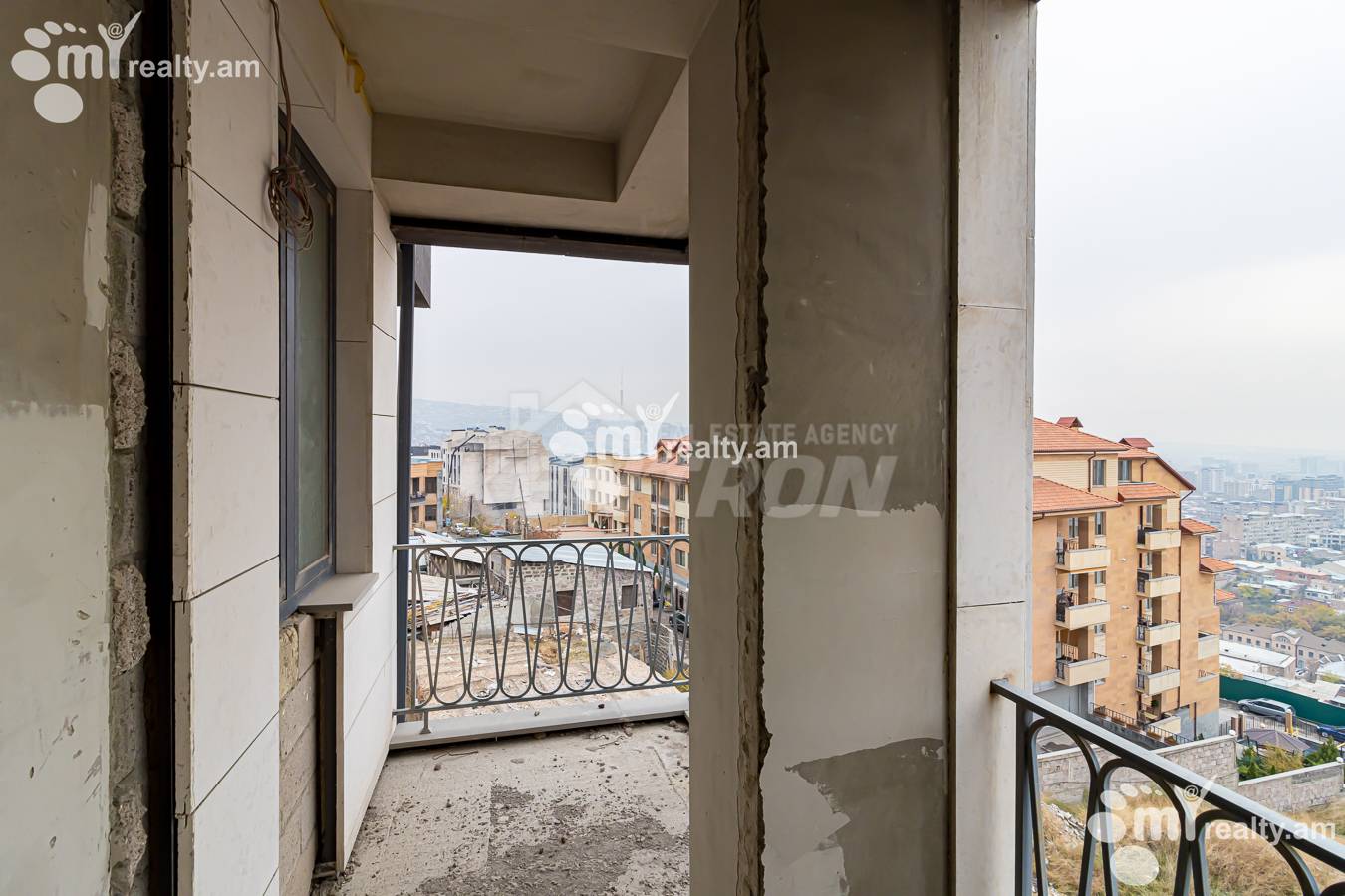 4 bedroom apartment for sale Antarayin, rue d' G.Gasparyan, Center Yerevan, 153857