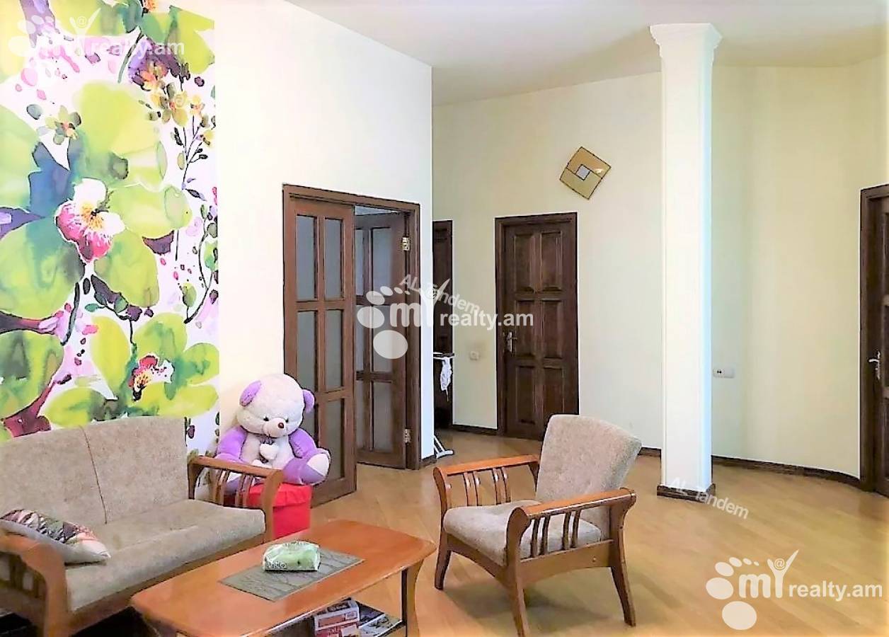 4 bedroom apartment for sale Teryan St, Center Yerevan, 124918