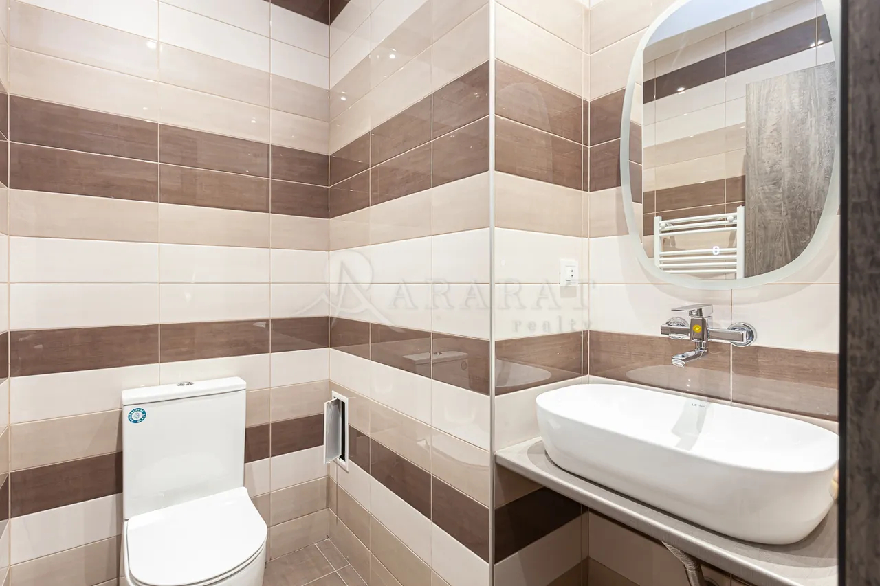 4 bedroom apartment for sale Azatutyan Ave, Arabkir Yerevan, 161890