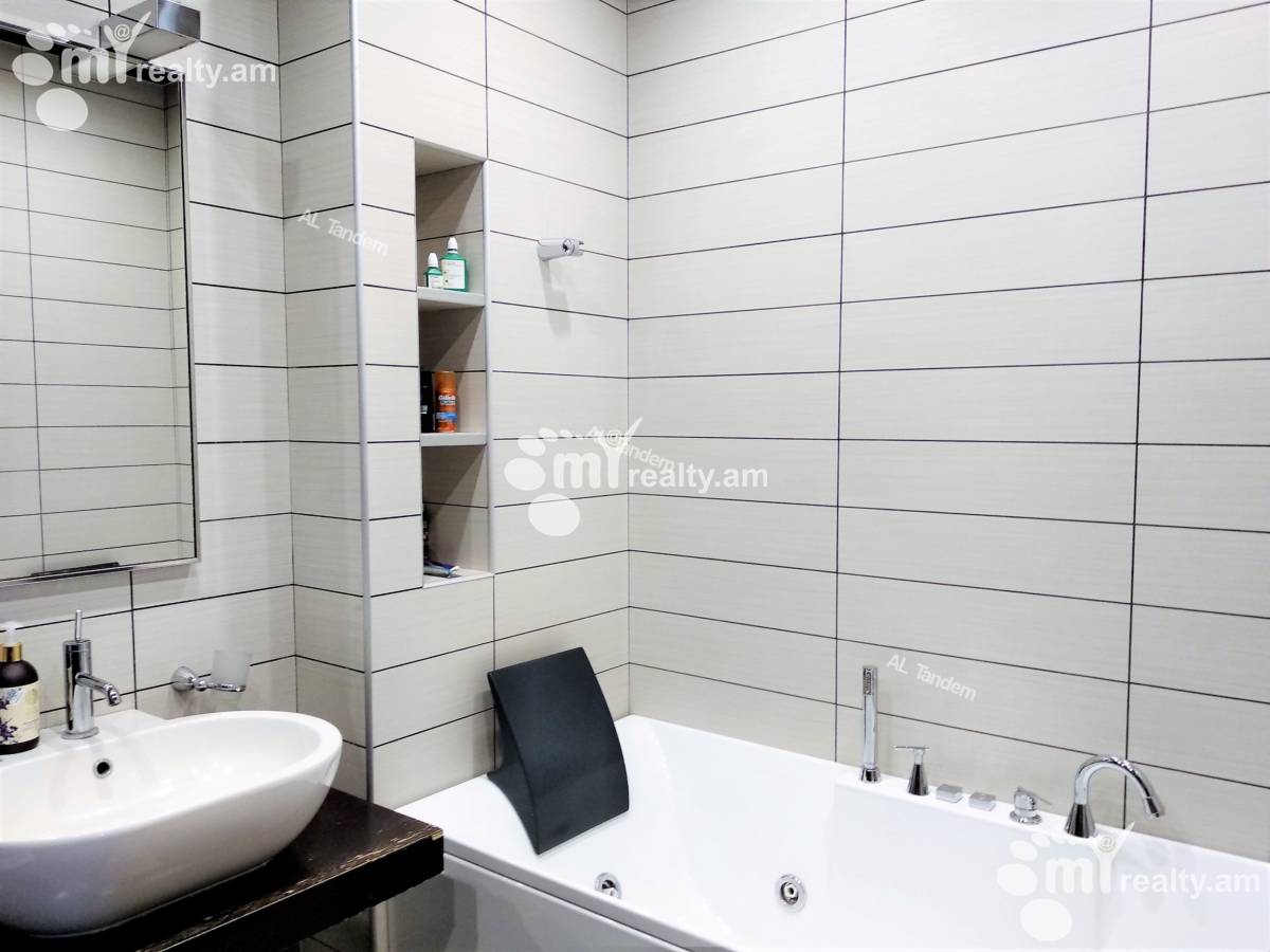 3 bedroom apartment for rent Vardanants St, Center Yerevan, 125911