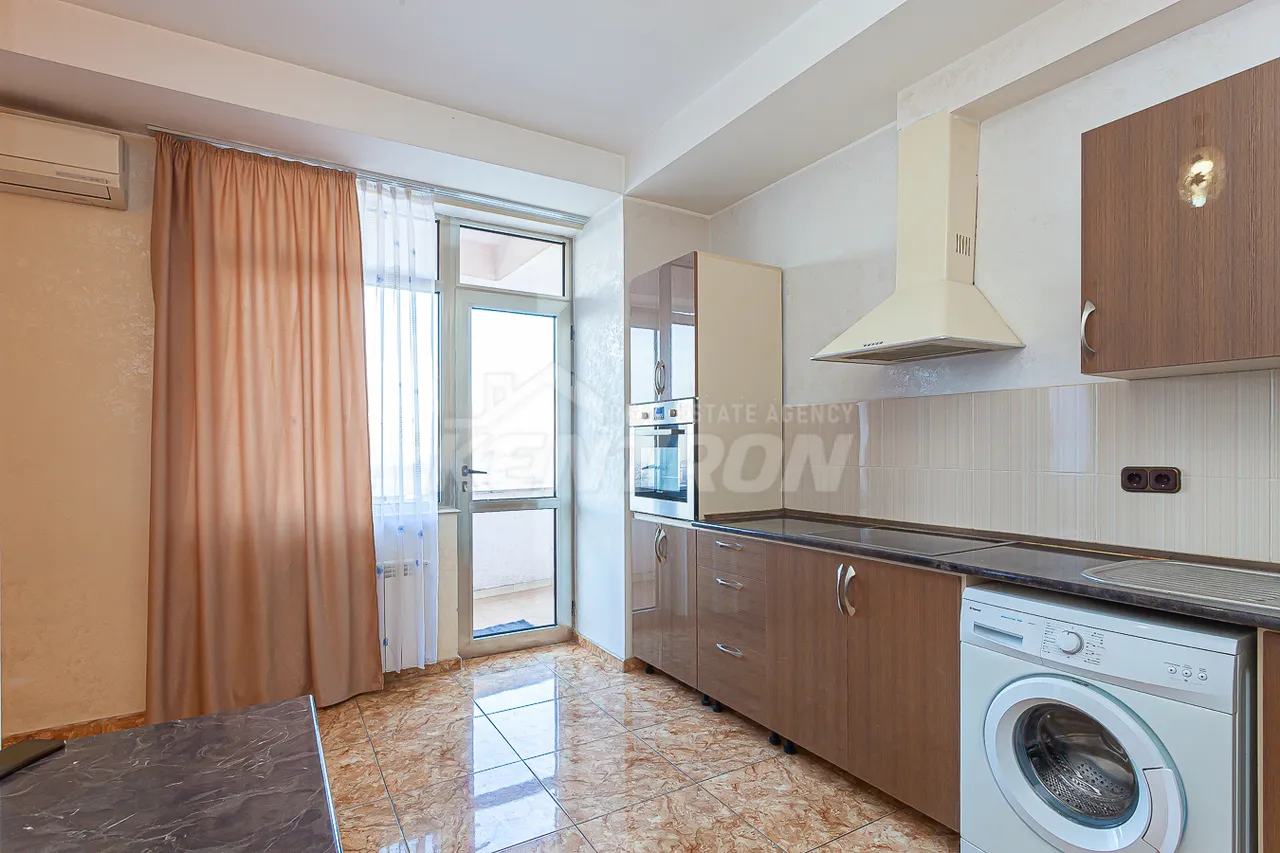 3 bedroom apartment for sale Tsitsernakaberd Highway, Center Yerevan, 158898