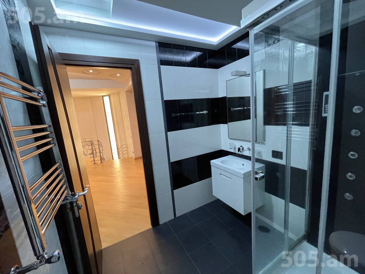 5 սենյականոց բնակարան  Ա. Ավետիսյան փող, Արաբկիր Երևան, 147006