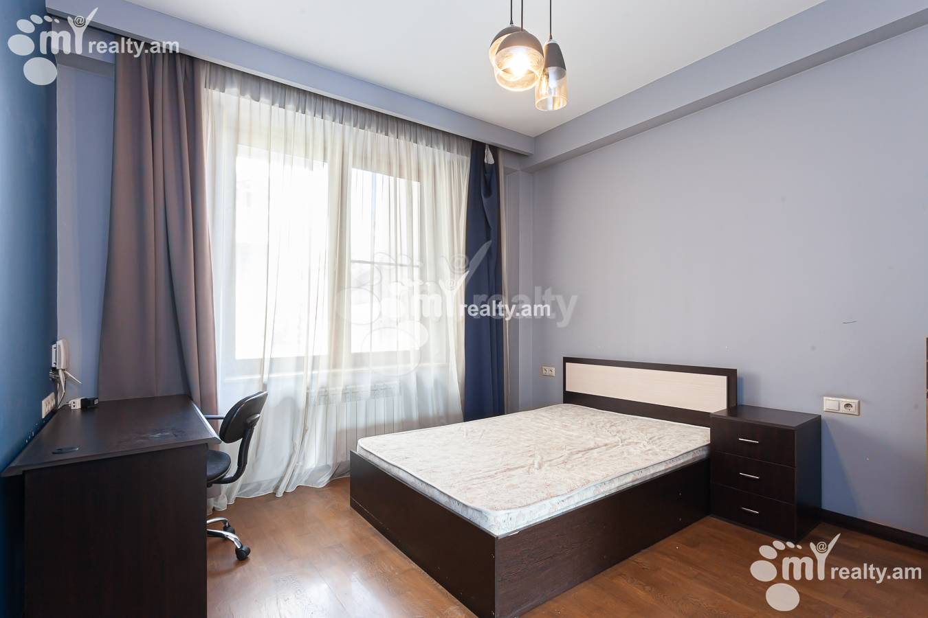 Купить 3 комнатную квартиру Антараин ул, Центр Ереван, 146541